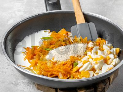 Jaunų kopūstų užtepėlė su virtu kiaušiniu Žingsnis 1