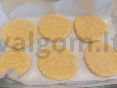 Sausainiai su kukurūzų kruopomis Žingsnis 5