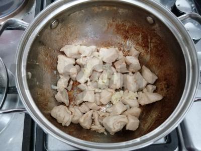 Ramen su vištienos filė, česnakais ir žolelėmis Žingsnis 4