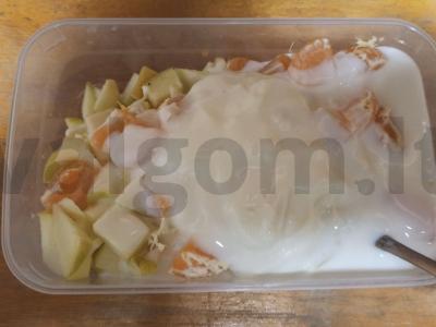 Jogurto desertas su bananais ir mandarinais Žingsnis 3