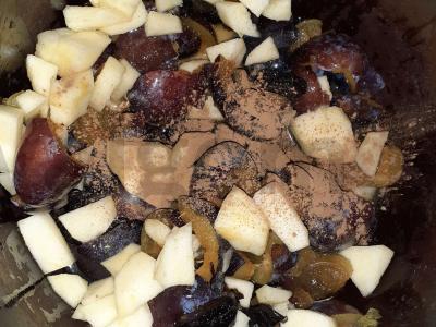 Slyvų ir slyvų uogienė Žingsnis 4