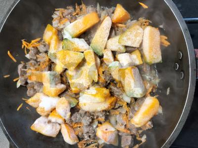 Ryžiai, troškinti su jautiena ir moliūgais Žingsnis 4