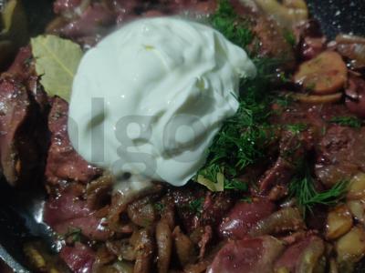 Vištienos kepenėlės su grybais baltame padaže Žingsnis 2