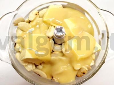 Saldžiųjų riešutų pasta su kondensuotu pienu Žingsnis 2