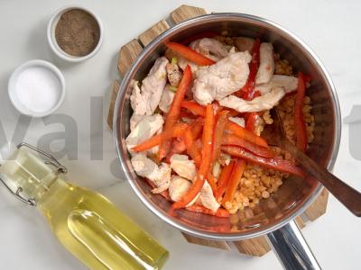 Kalakutienos filė su raudonaisiais lęšiais Žingsnis 4