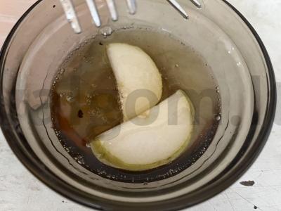 Kriaušių skiltelės karamelės stiklinėje Žingsnis 7