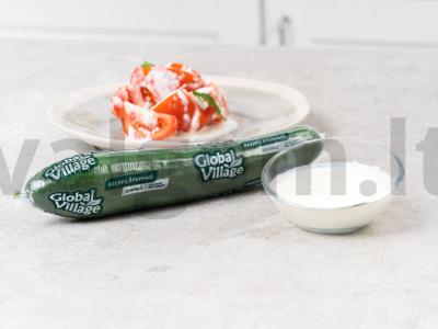 Agurkų ir jogurto salotų padažas pagrindine nuotrauka