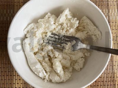 Švelnūs sūrio pyragėliai iš ryžių miltų Žingsnis 1