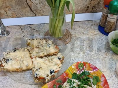 Pica be miltų su malta mėsa ir alyvuogėmis Žingsnis 3