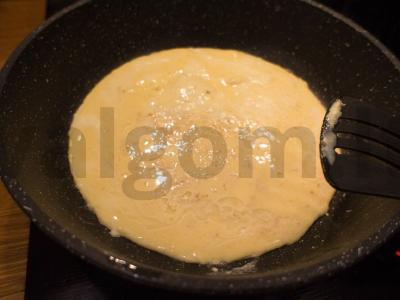 Avižinių dribsnių blynas su kondensuotu pienu Žingsnis 4