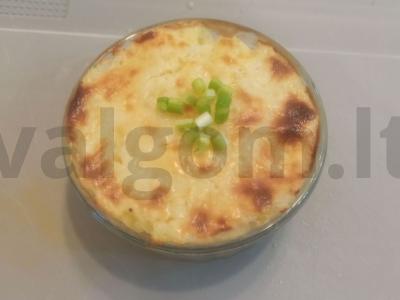 Bulvių troškinys su vištiena pagrindine nuotrauka