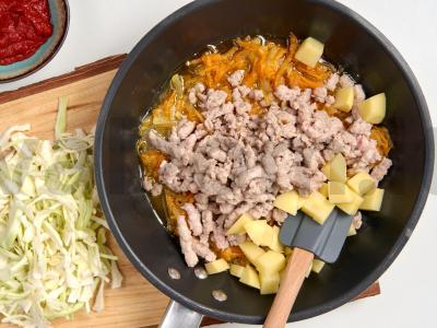 Daržovių troškinys su namine malta mėsa Žingsnis 1