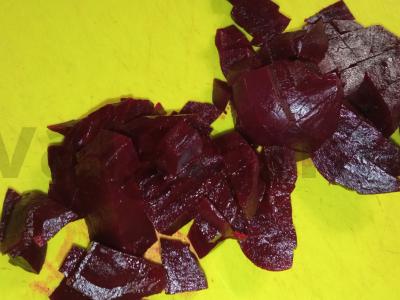 Burokėlių ir apelsinų salotos Žingsnis 1