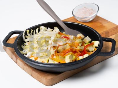 Daržovių troškinys su Himalajų druska Žingsnis 1