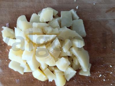 Okroška su marinuotais agurkais Žingsnis 3