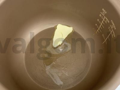 Lengvas varškės apkepas multicooker įrenginyje Žingsnis 3