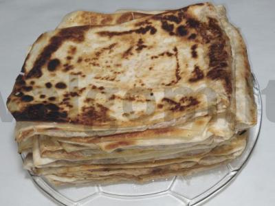 Lentiniai pita lobiani su pupelėmis pagrindine nuotrauka