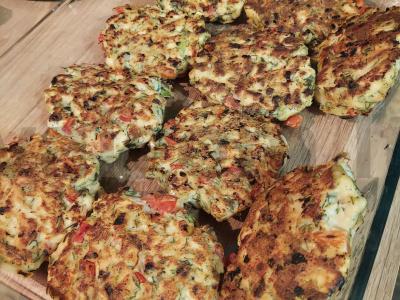 Smulkinti vištienos kotletai su daržovėmis Žingsnis 7