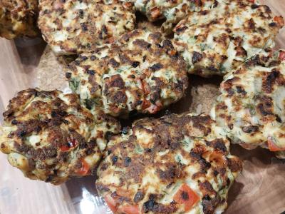 Smulkinti vištienos kotletai su daržovėmis Žingsnis 9