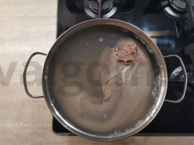 Klasikinis virtas liežuvis su prieskoniais Žingsnis 1