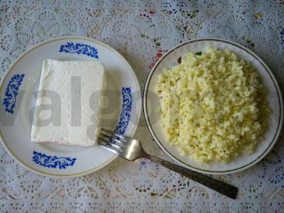 Varenyky, įdarytas soromis, varške ir krapais Žingsnis 1