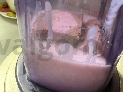 Braškių ir šokolado kokteilis su pienu Žingsnis 2