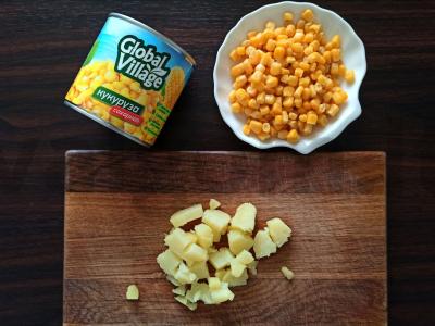 Gražios salotos su kukurūzais Žingsnis 1