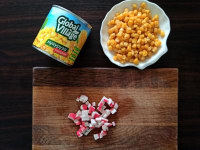 Gražios salotos su kukurūzais Žingsnis 2