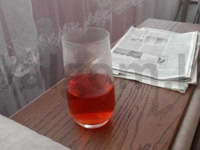 Uogų arbata su mėtomis, melasa ir citrina Žingsnis 3