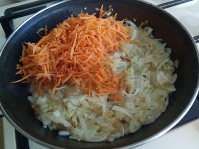 Aromatingi austrių grybai, troškinti grietinėje Žingsnis 1