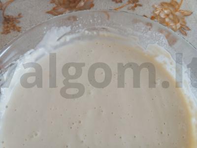 Blyneliai ant kefyro ir verdančio vandens Žingsnis 4