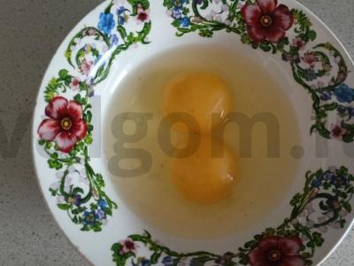 Pupelių troškinys su kiaušiniais Žingsnis 4