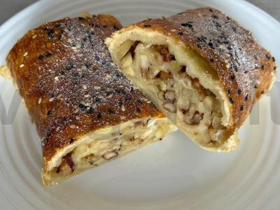 Strudel su obuoliais ir riešutais pagrindine nuotrauka