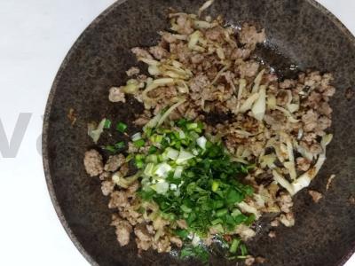 Blynai su kopūstų ir mėsos įdaru Žingsnis 3