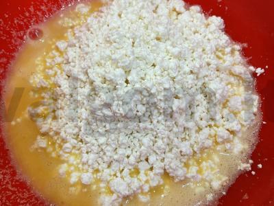 Namų sūrio pyragėliai su manų kruopomis Žingsnis 3