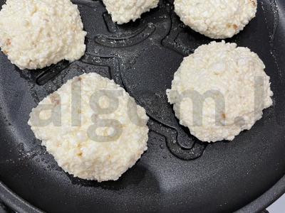 Namų sūrio pyragėliai su manų kruopomis Žingsnis 5