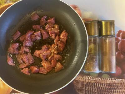 Makaronai su kalakutienos filė ir keptomis pievagrybėmis Žingsnis 1