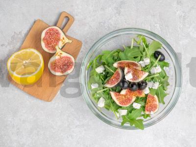 Salotos su figomis ir feta sūriu Žingsnis 1