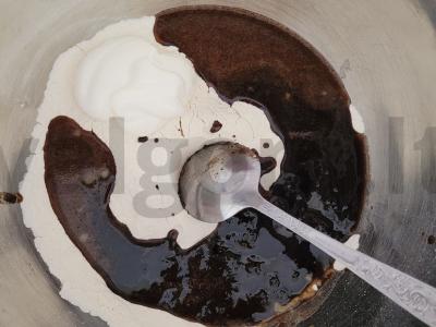 Karamelinis sūrio pyragas su bananais Žingsnis 2