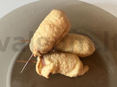 Mini dešrelės, keptos augalinio aliejaus fritūroje pagrindine nuotrauka