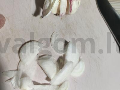 Keptos bulvės su mėsa ir grybais „Pakartok dar kartą“ Žingsnis 2