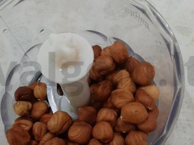 Medus su riešutais – naudingas skanėstas Žingsnis 2