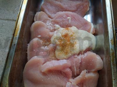 Keptas kalakutienos filė su krienų marinatu Žingsnis 2