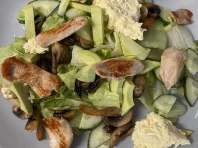 Salotos su daržovėmis, pievagrybiais ir vištienos filė Žingsnis 3