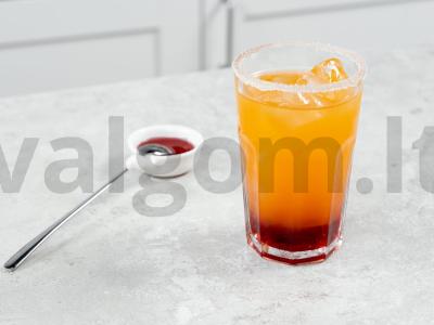 Kokteilis „Tropinis saulėlydis“ Žingsnis 2