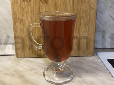 Nealkoholinis obuolių glintveinas pagrindine nuotrauka