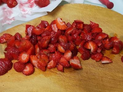 Braškių ir cukraus užtepėlė pyragams žiemai Žingsnis 2