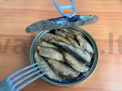 Sproatų, sūrio ir šviežių agurkų sumuštiniai Žingsnis 1