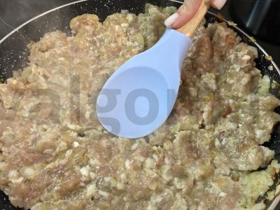 Makaronai su maltos mėsos įdaru pomidorų padaže „Švelnumas“ Žingsnis 3