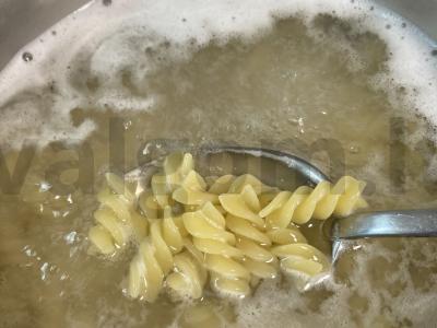 Makaronai su maltos mėsos įdaru pomidorų padaže „Švelnumas“ Žingsnis 6